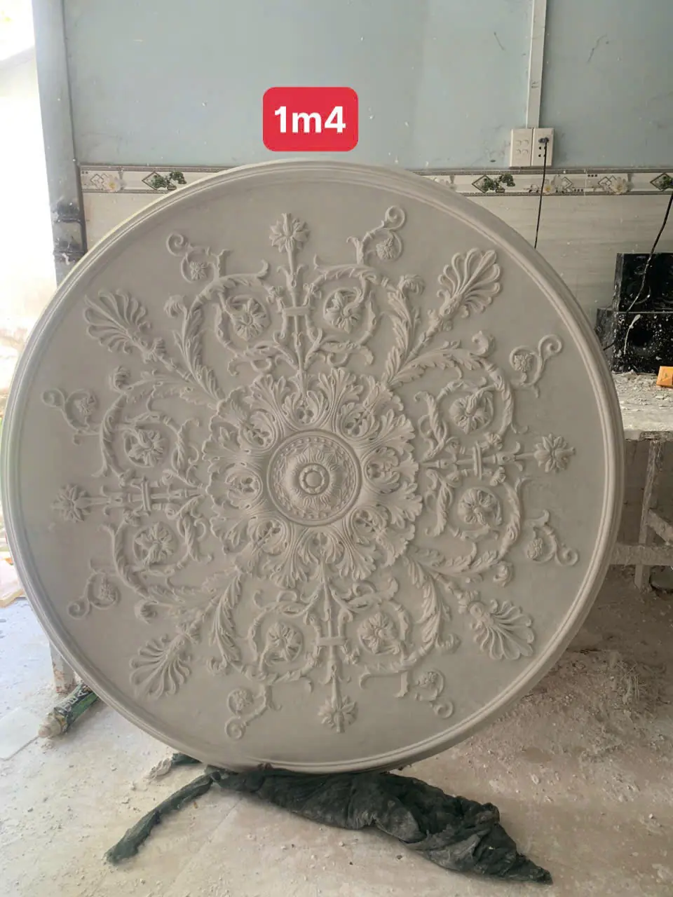 Mâm Trần Thạch Cao Hoa Văn Tân Cổ Điển Đường Kính 140cm